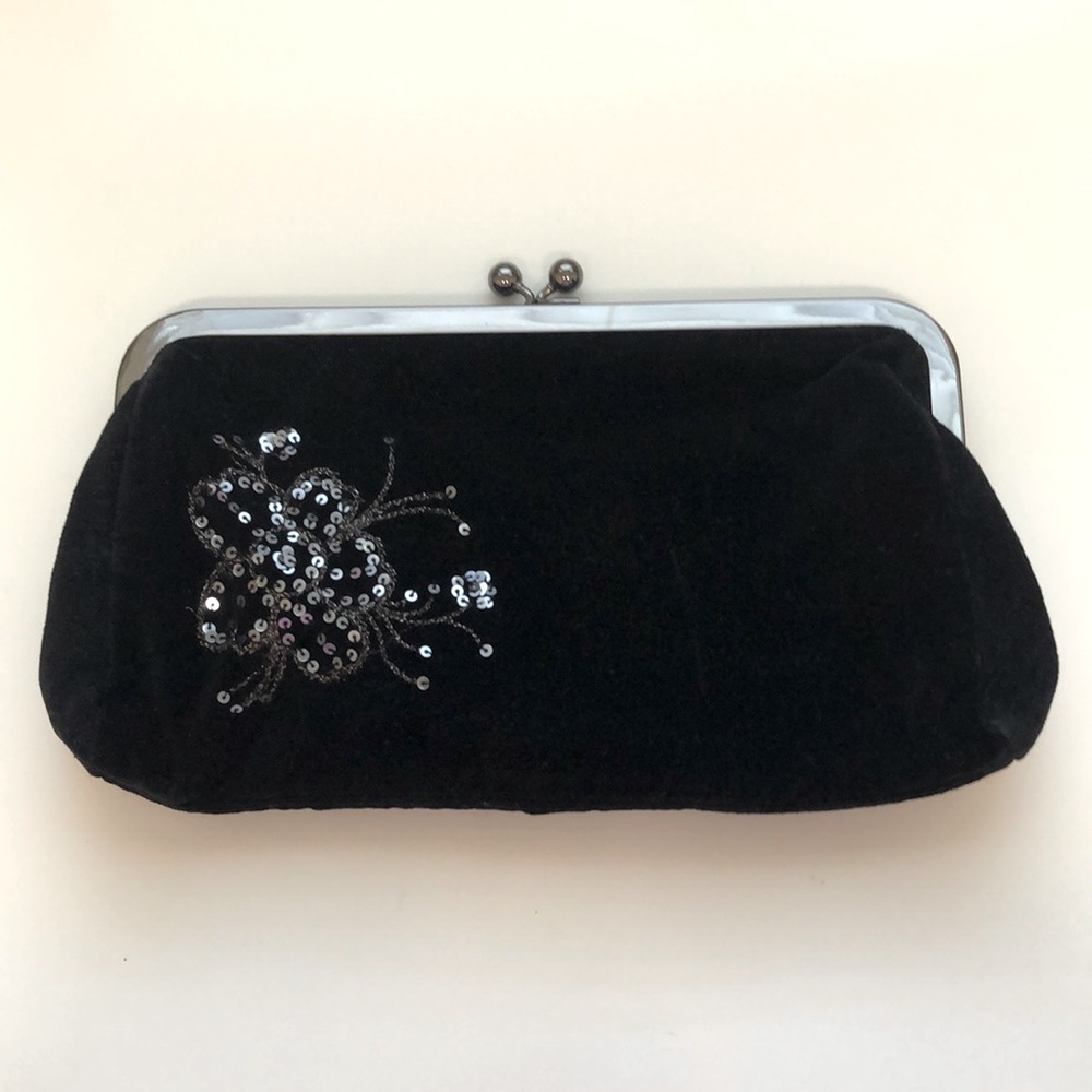 Express black clutch